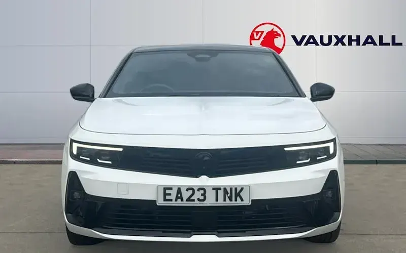 Usado Vauxhall Astra GSe 225 HP (165 kW) 2023 Branco Citadino