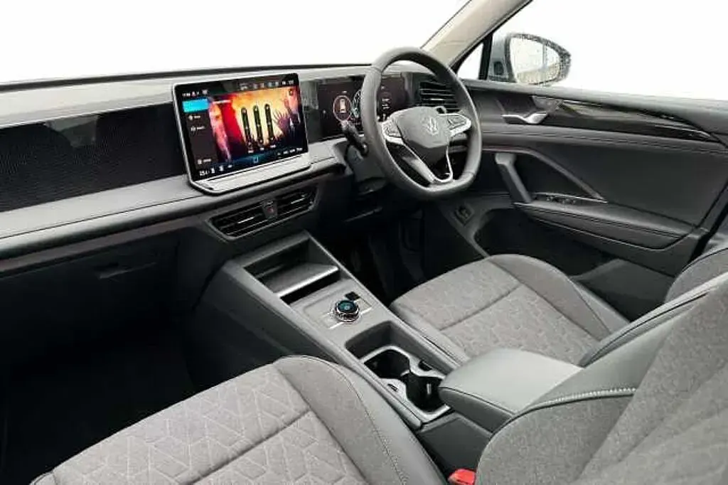 Used VW Tiguan Match 130 HP (95 kW) 2025 Oyster silver SUV