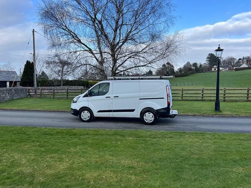 Used Ford Transit Custom 105 HP (77 kW) 2018 White Van