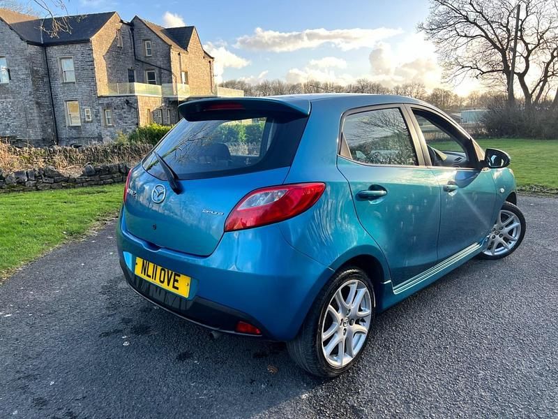 Używany Mazda 2 2011 Niebieski Hatchback