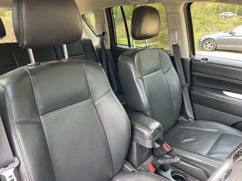 Used Jeep Compass Limited 172 HP (126 kW) 2014 White SUV