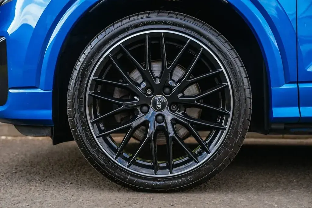 Used Audi Q2 Black Edition 150 HP (110 kW) 2019 Blue SUV