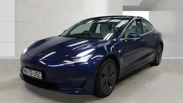 Używany Tesla Model 3 Long Range AWD 366 kW (498 KM) 2020 Niebieski Sedan/Limuzyna