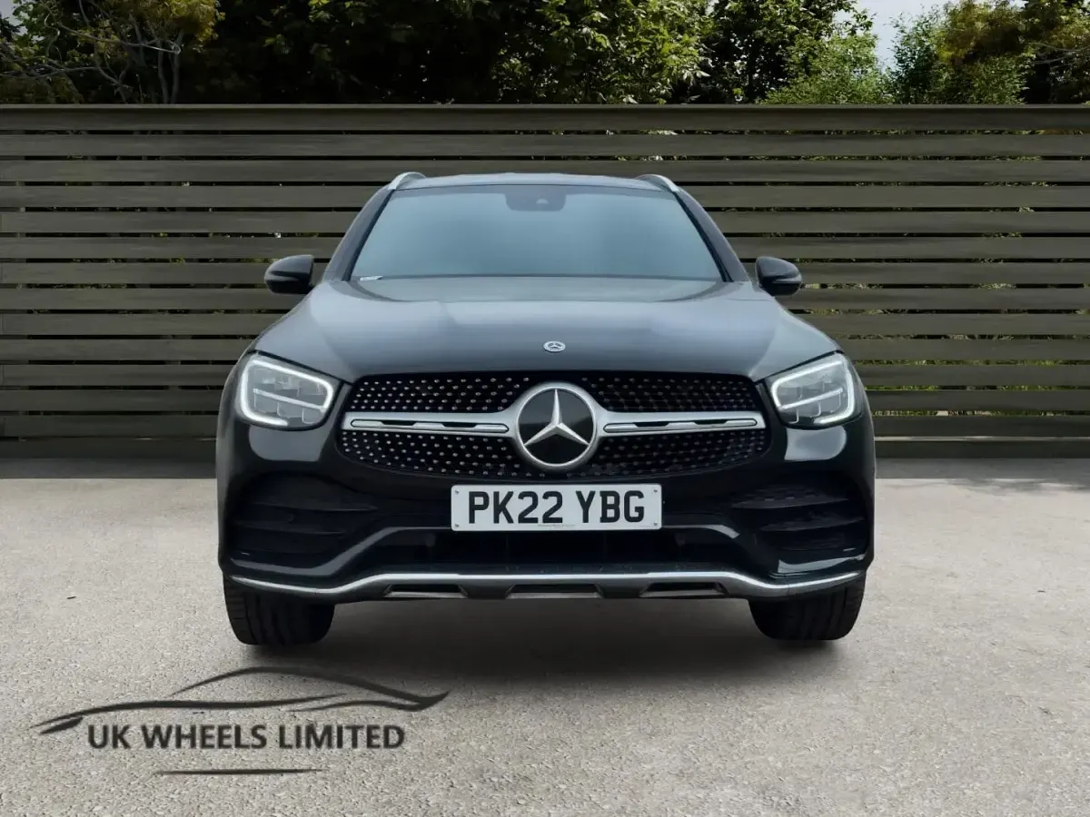 Usado Mercedes GLC300e AMG Line Premium 2022 Preto Carrinha