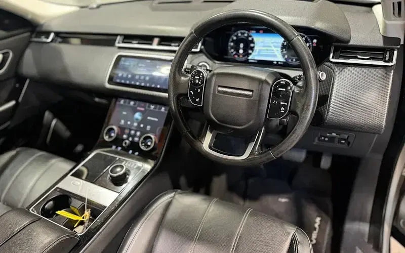 Used Land Rover Range Rover Velar SE 249 HP (183 kW) 2019 Silver SUV