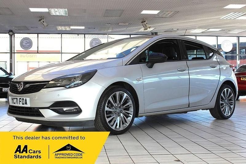 Silver Used 2021 Vauxhall Astra Edition Hatchback | £12,290 (Fair price) - Image 1/3