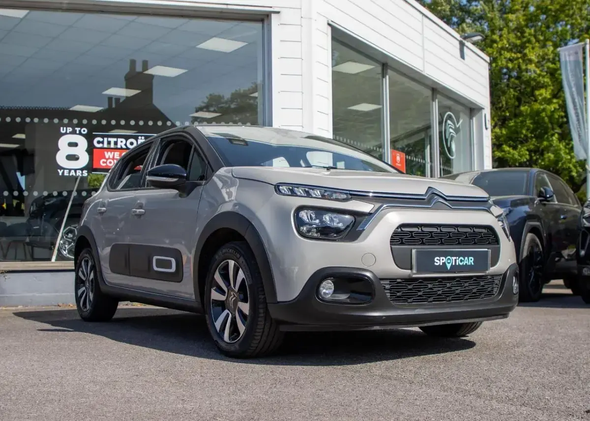 Usado Citroën C3 PureTech 108 CV (79 kW) 2024 Gris Utilitario