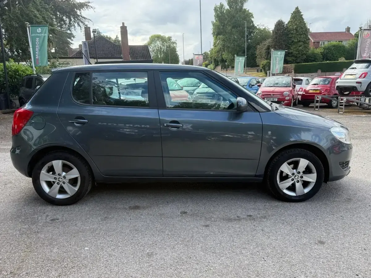 Used Skoda Fabia SE 68 HP (50 kW) 2014 Grey Hatchback