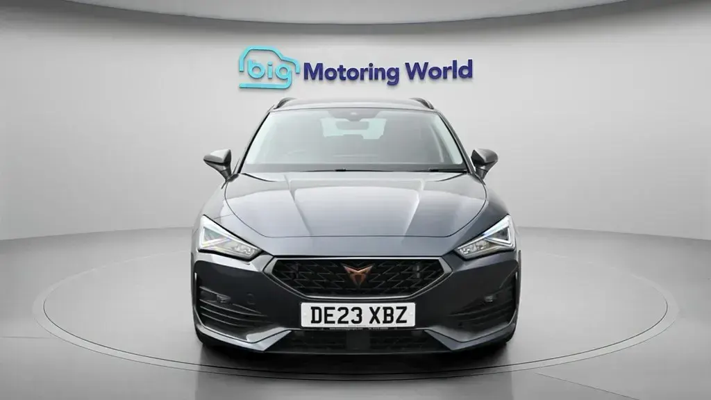 Usado Cupra Leon 150 CV (110 kW) 2023 Gris Familiar