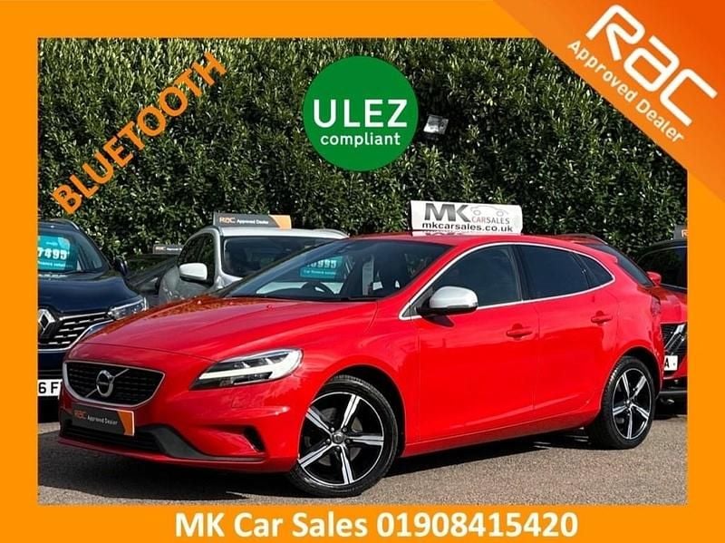 Red Used 2016 Volvo V40 R-Design Estate | £9,295 (Fair price) - Image 1/3