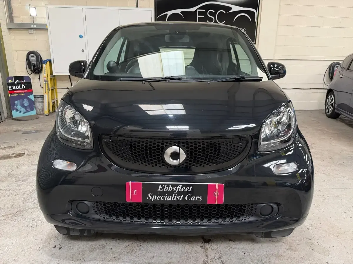 Used Smart ForTwo Coupé Premium 71 HP (52 kW) 2017 Black Coupe