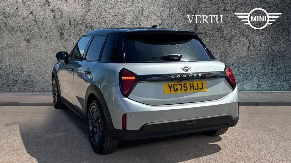 Used Mini Cooper S Hatch 201 HP (147 kW) 2025 Silver Hatchback