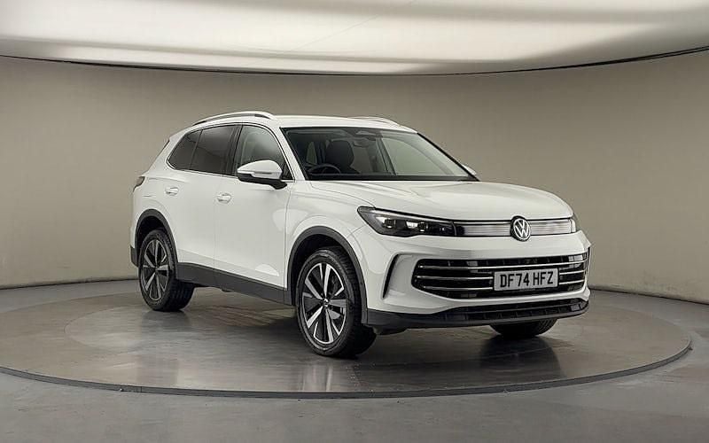 Pure white Used 2024 VW Tiguan Elegance SUV | £33,700 (Expensive) - Image 1/4