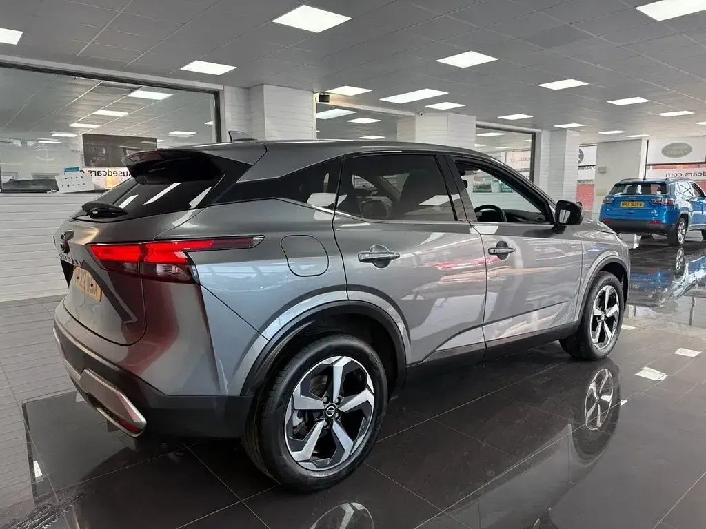 Used Nissan Qashqai N-Connecta 140 HP (102 kW) 2022 Grey SUV