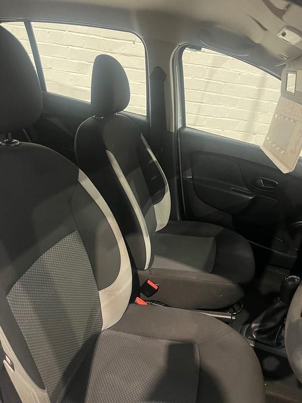 Used Dacia Sandero Ambiance 2016 White Hatchback