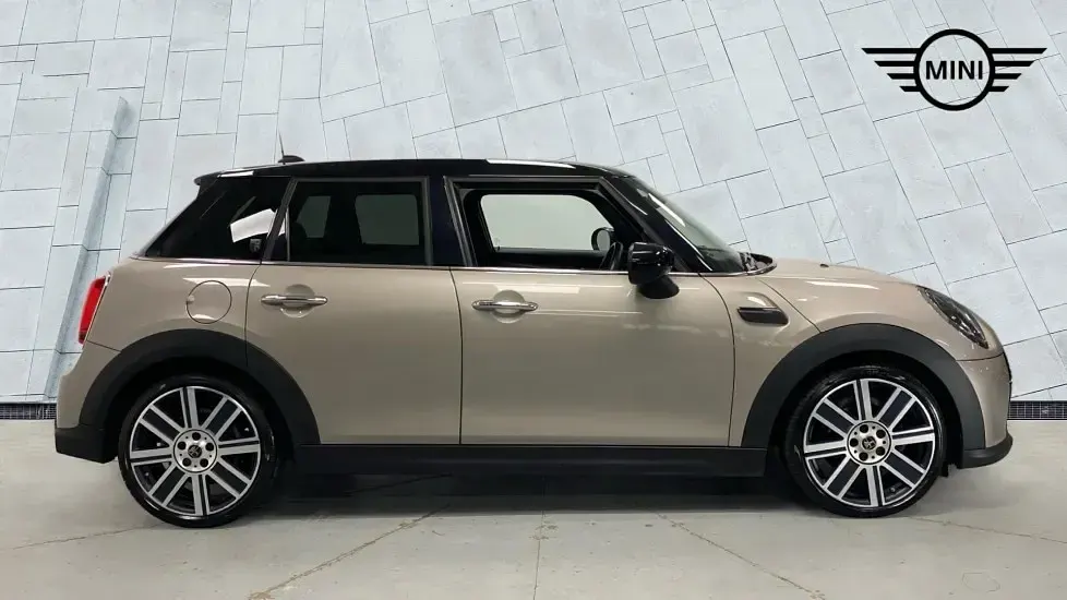 Used Mini Cooper Exclusive 134 HP (98 kW) 2021 Rooftop grey Hatchback
