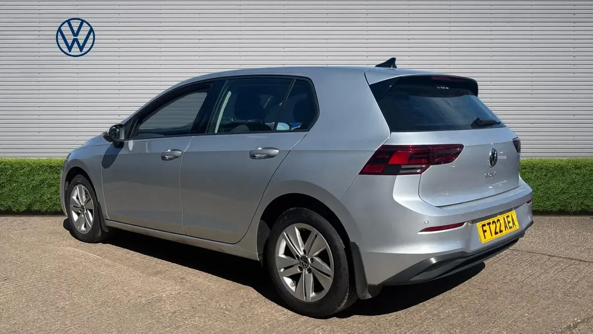 Second-hand VW Golf VIII Life 110 CP (80 kW) 2022 Other Hatchback