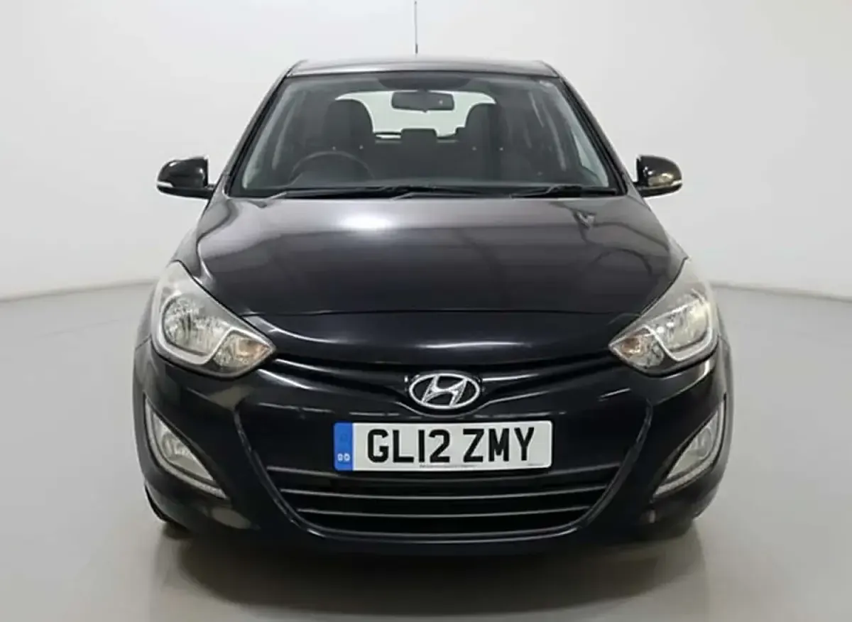 Used Hyundai i20 Style 101 HP (74 kW) 2012 Black Hatchback