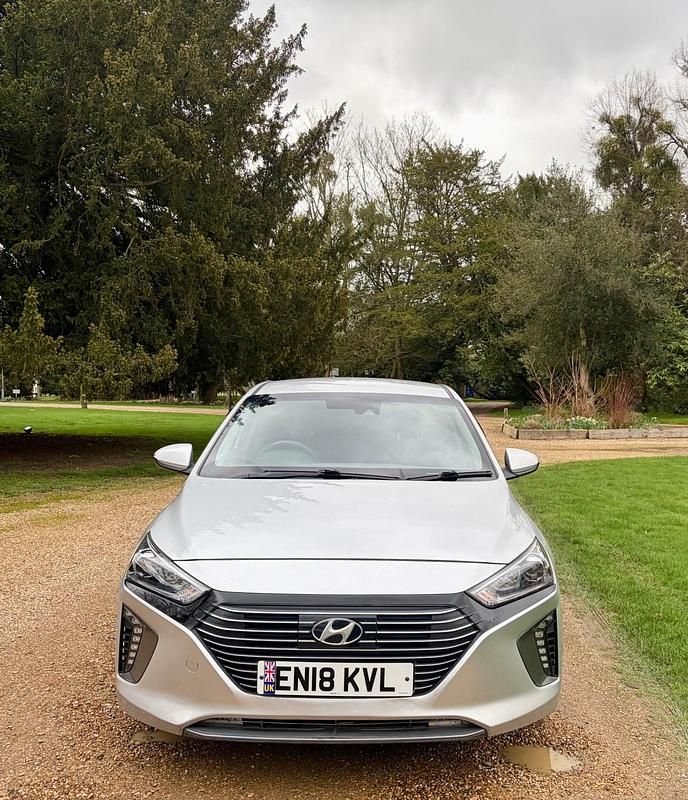 Used Hyundai Ioniq SE 141 HP (103 kW) 2018 Silver Hatchback