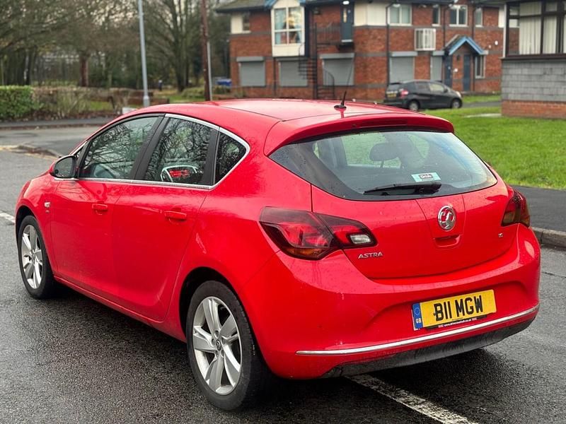 Used Vauxhall Astra SRi 2016 Red Hatchback