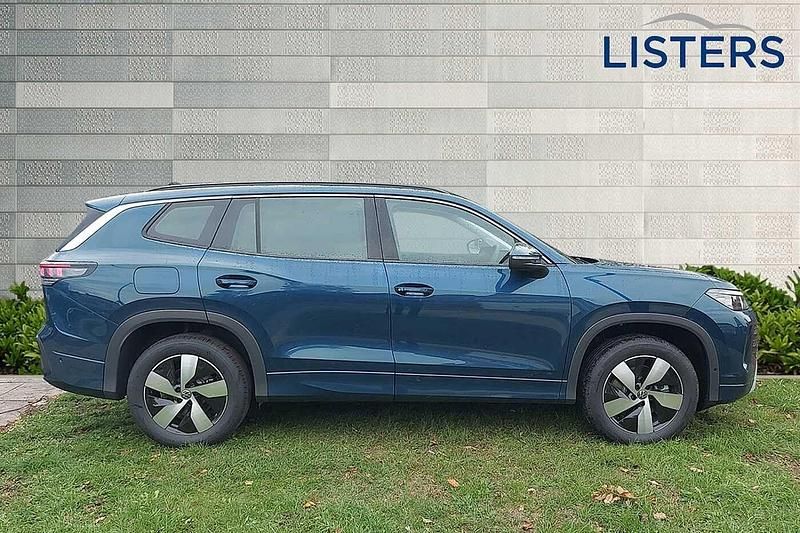 Used VW Tayron Life 2025 Nightshade blue SUV