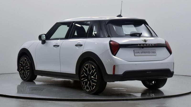 Used Mini Cooper S Hatch 201 HP (147 kW) 2024 White Hatchback