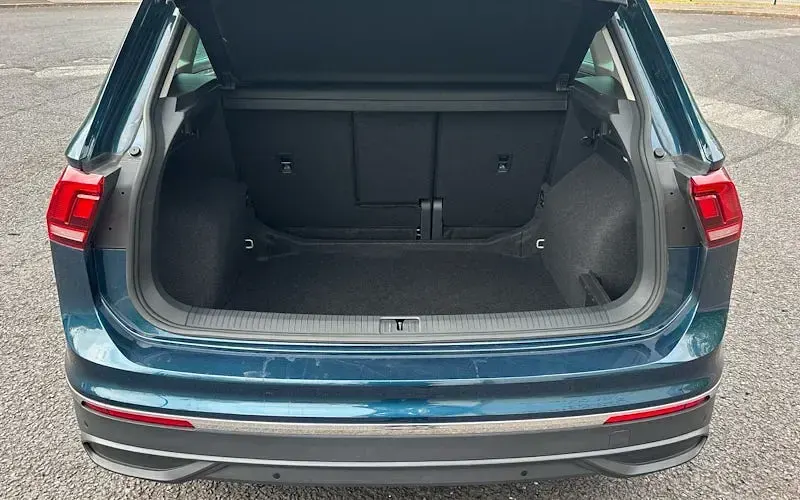 Gebraucht VW Tiguan Life 150 PS (110 kW) 2023 Blau SUV
