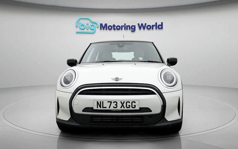 Used Mini Cooper Exclusive 136 HP (100 kW) 2022 White Hatchback