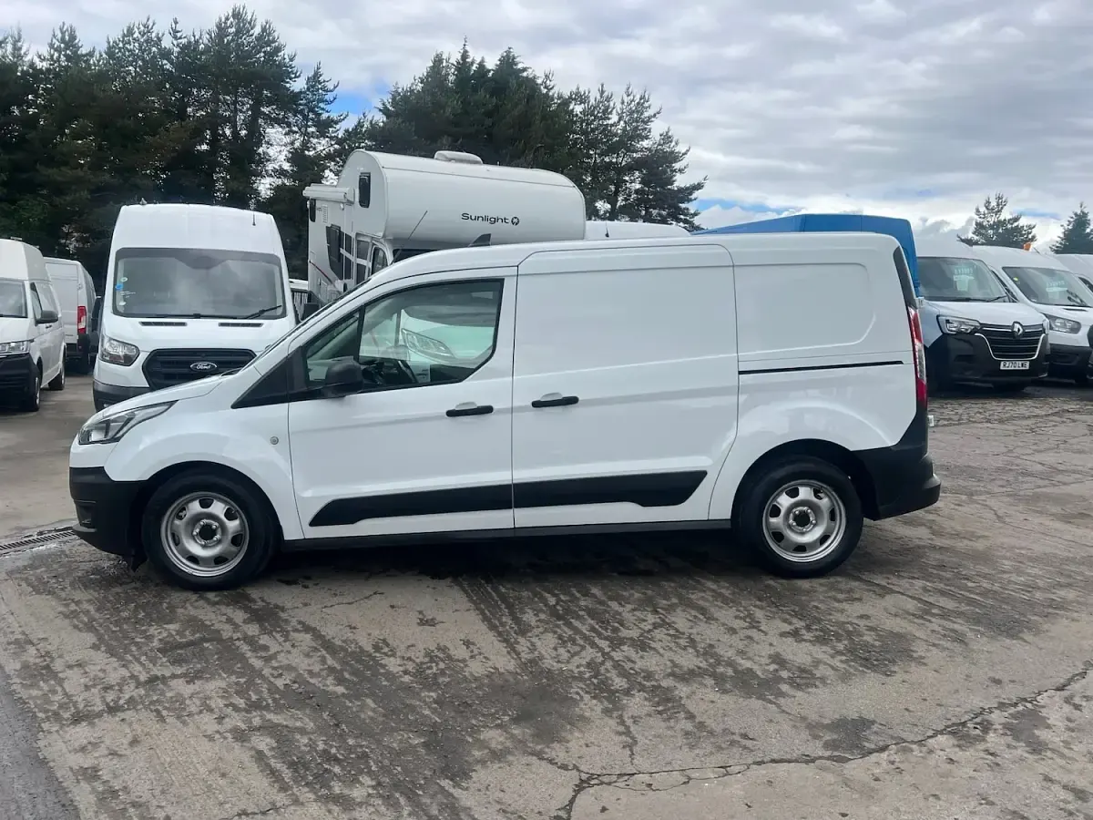 Used Ford Transit 100 HP (73 kW) 2021 White Van