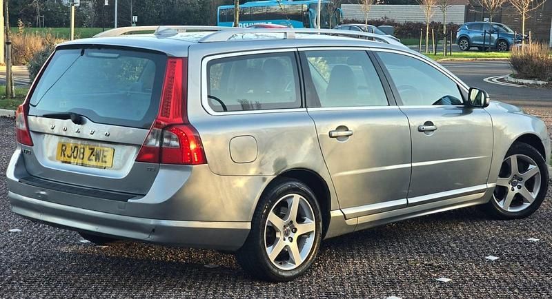 Used Volvo V70 SE Lux 2008 Silver Estate