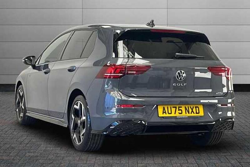 Used VW Golf VIII 148 HP (108 kW) 2025