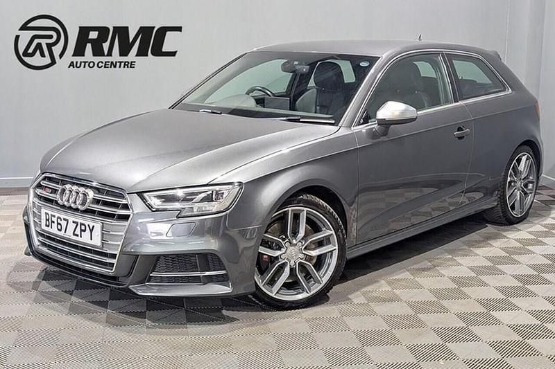 Begagnad Audi A3 310 HK (228 kW) 2017 Halvkombi