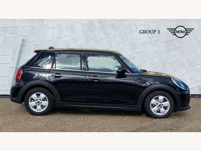 Used Mini Cooper Classic 136 HP (100 kW) 2022 Black Hatchback
