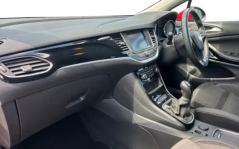 Used Vauxhall Astra S 150 HP (110 kW) 2019 Red Hatchback