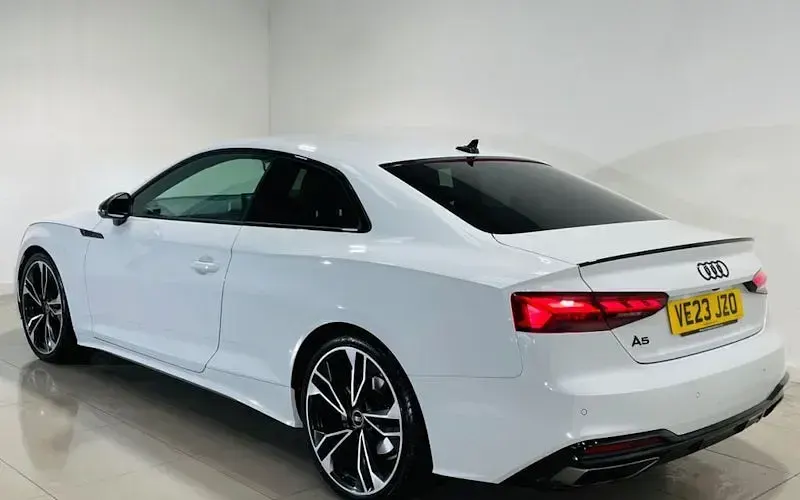 Usado Audi A5 Black Edition 150 CV (110 kW) 2024 Coupe
