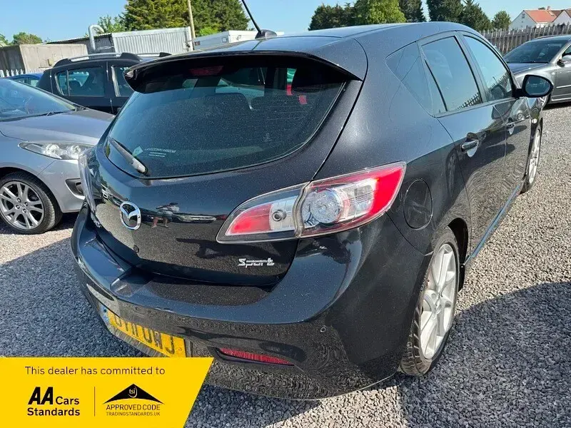 Used Mazda 3 Inclusive 185 HP (136 kW) 2011 Black Hatchback