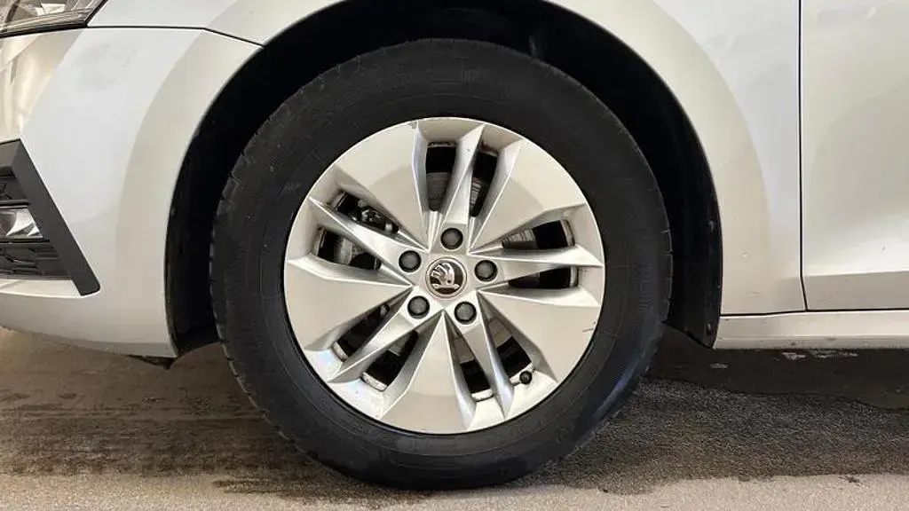 Used Skoda Octavia SE Technology 150 HP (110 kW) 2022 Silver Estate