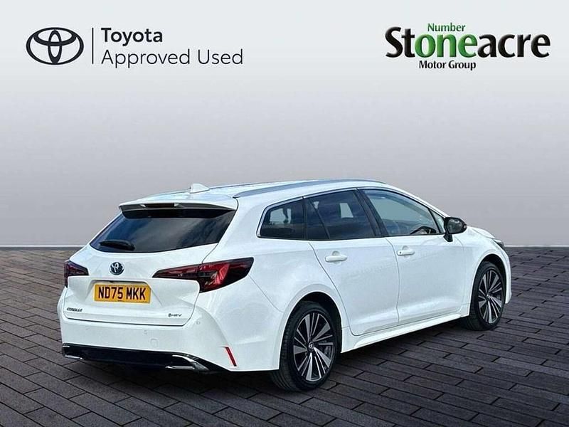 New Toyota Corolla Design 138 HP (101 kW) 2025 White Estate