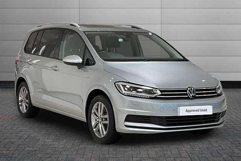 Used VW Touran Match 150 HP (110 kW) 2025 Oyster silver MPV