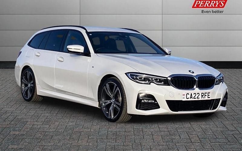 Used 2022 BMW 320 M Sport Estate | £26,490 (Fair price) - Image 1/4