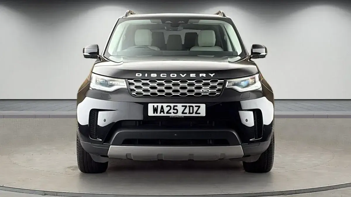 Used Land Rover Discovery 5 S 350 HP (257 kW) 2025 Santorini black SUV