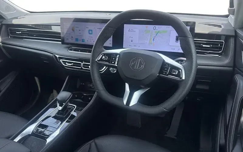 New MG HS Trophy 170 HP (125 kW) 2025 White SUV