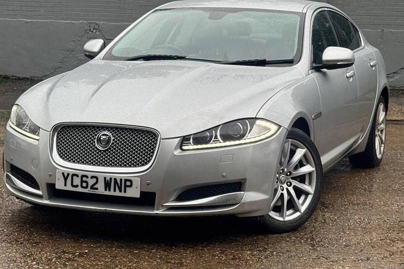 Used Jaguar XF Premium Luxury 200 HP (147 kW) 2013 Silver Sedan