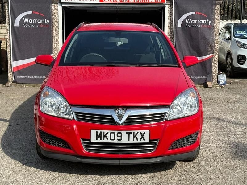 Used Vauxhall Astra 90 HP (66 kW) 2009 Red Estate