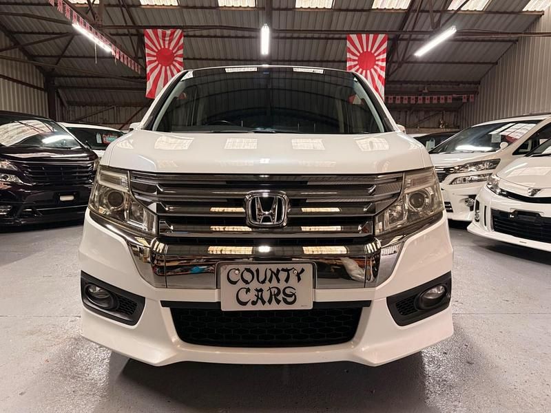 Used Honda Stepwgn Cool 2012 White MPV