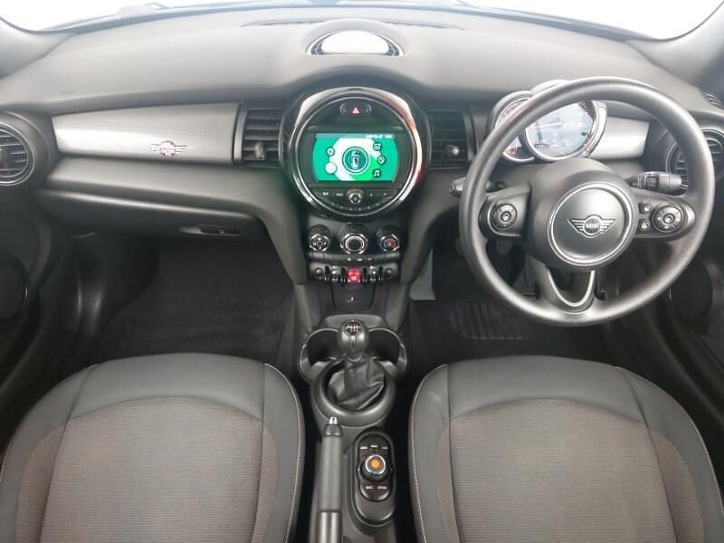 Used Mini Cooper Classic 134 HP (98 kW) 2020 Green Hatchback