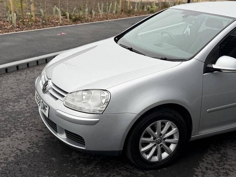 Used VW Golf VI Match 103 HP (75 kW) 2008 Silver Hatchback