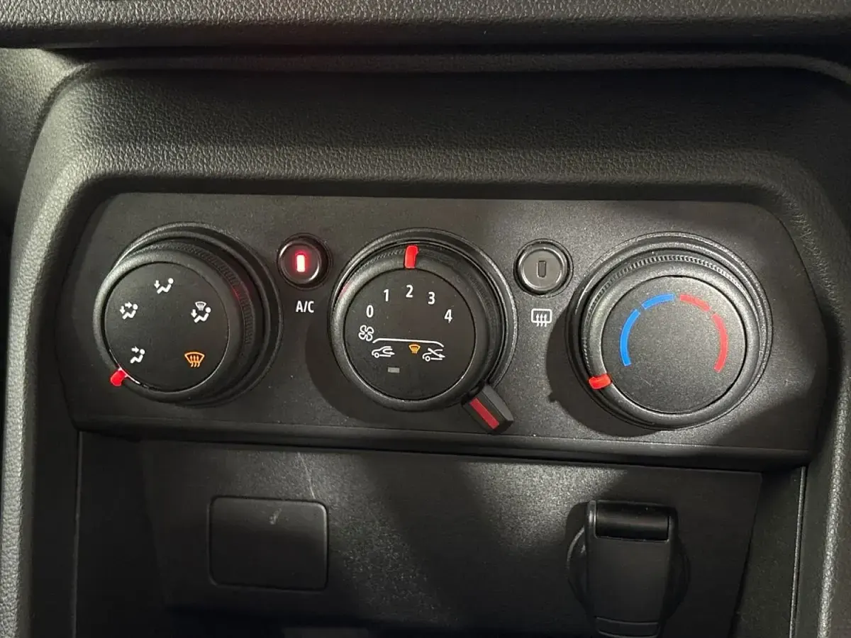Used Dacia Sandero Essentiel 2022 Red Hatchback