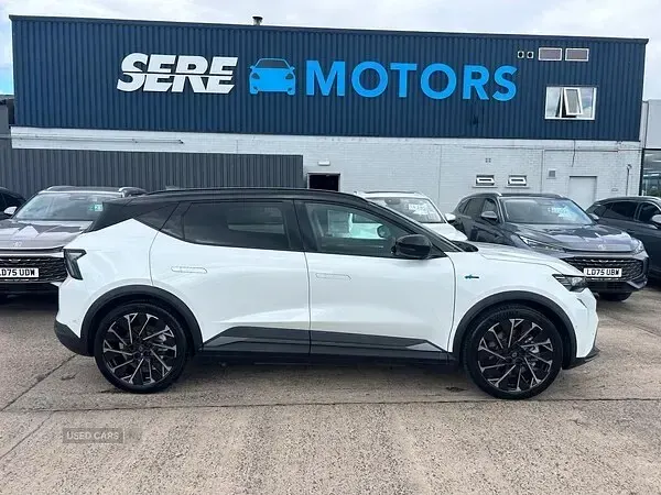 Used Renault Scenic E-Tech Techno Esprit Alpine 160 kW (218 HP) 2025 White/black SUV