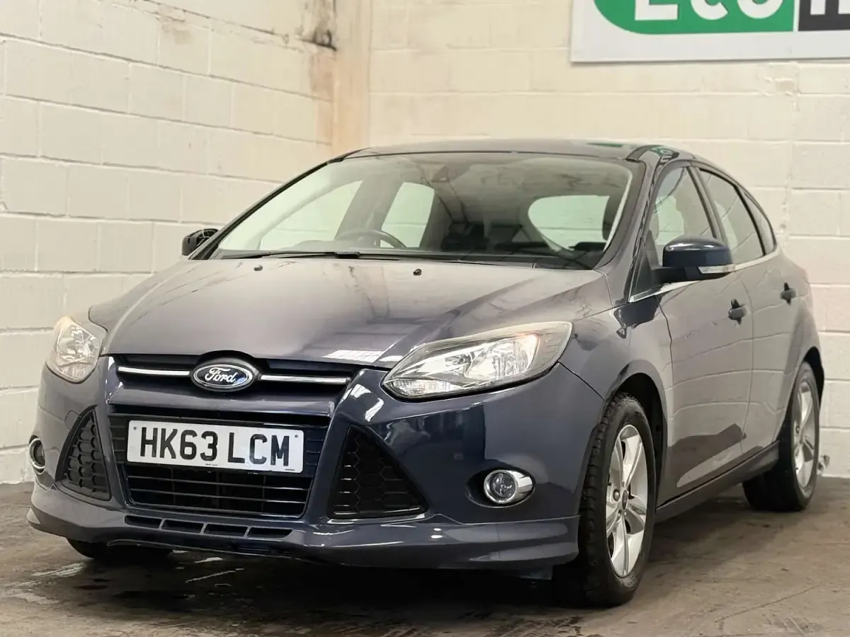 Used Ford Focus Zetec 125 HP (91 kW) 2014 Grey Hatchback